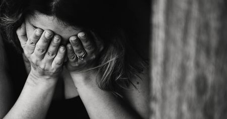 Sextortion. Użytkownicy popularnych aplikacji narażeni na seksualny szantaż