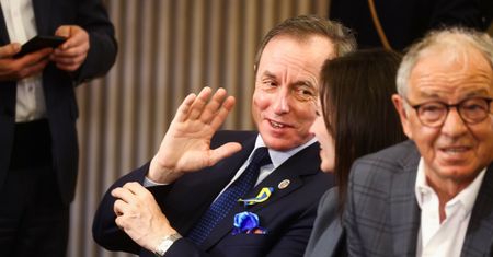 Pakt przeciwko marszałkowi? Prof. Tomasz Grodzki może stracić funkcję. "Nie dzielmy skóry na niedźwiedziu"