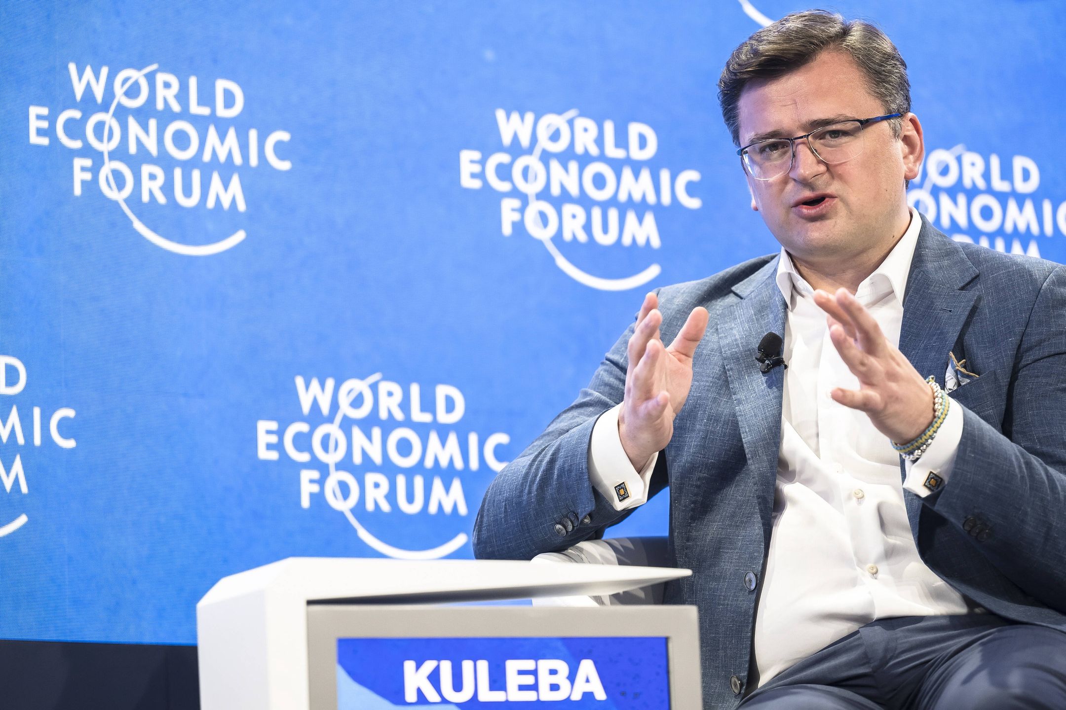 World Economic Forum in Davosepa09974640 Dmytro Kuleba, Minister of Foreign Affairs of Ukraine gestures as he attends a seesion at the 51st annual meeting of the World Economic Forum (WEF) in Davos, Switzerland, 25 May 2022. The meeting brings together entrepreneurs, scientists, corporate and political leaders in Davos under the topic 'History at a Turning Point: Government Policies and Business Strategies' from 22 to 26 May 2022.  EPA/LAURENT GILLIERON Dostawca: PAP/EPA.LAURENT GILLIERON