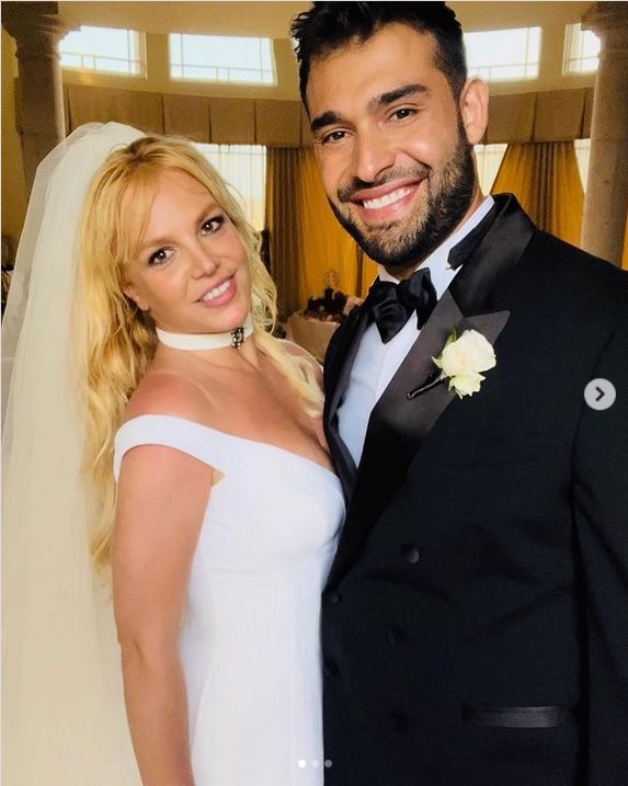 Mąż Britney Spears broni jej przed Kevinem Federlinem