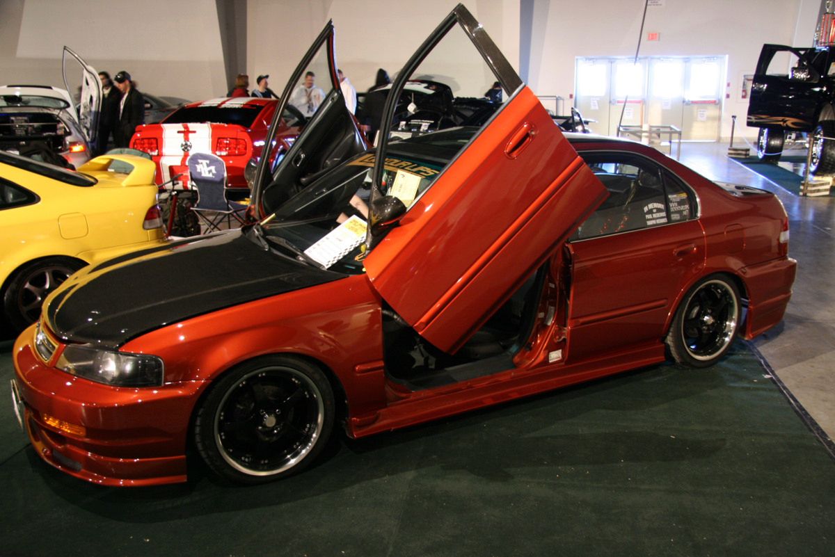 Lambo doors - kicz czy profesjonalny tuning? [galeria] 2