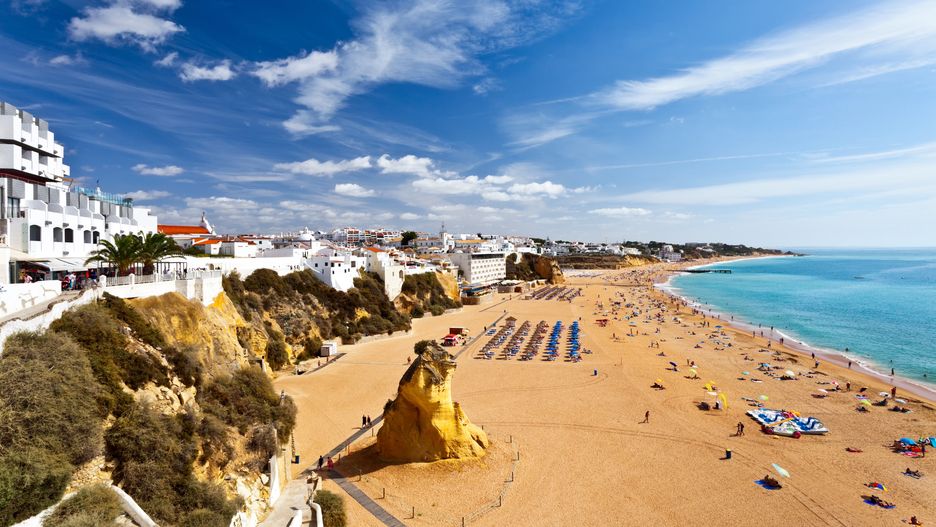 Urlop na wybrzeżu Algarve kosztuje mniej niż 3000 zł 