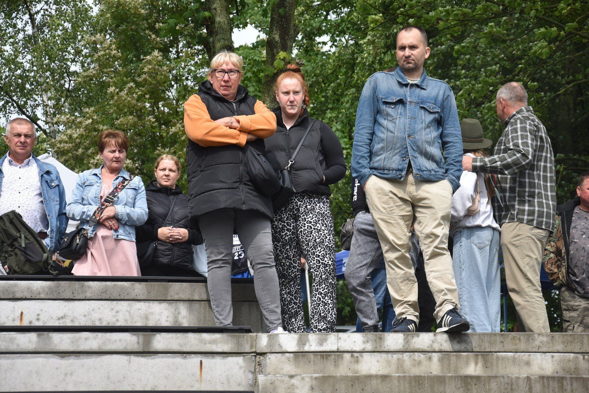 Piknik Myśliwski w śremskim amfiteatrze. Pogoda nie odstraszyła myśliwych, leśników i miłośników lasów [film, zdjęcia]