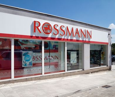 Żółte cenówki w Rossmannie. Sieć tłumaczy kuszącą promocję