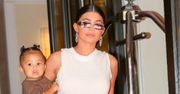 Córka Kylie Jenner TRAFIŁA DO SZPITALA! Miała silną reakcję alergiczną