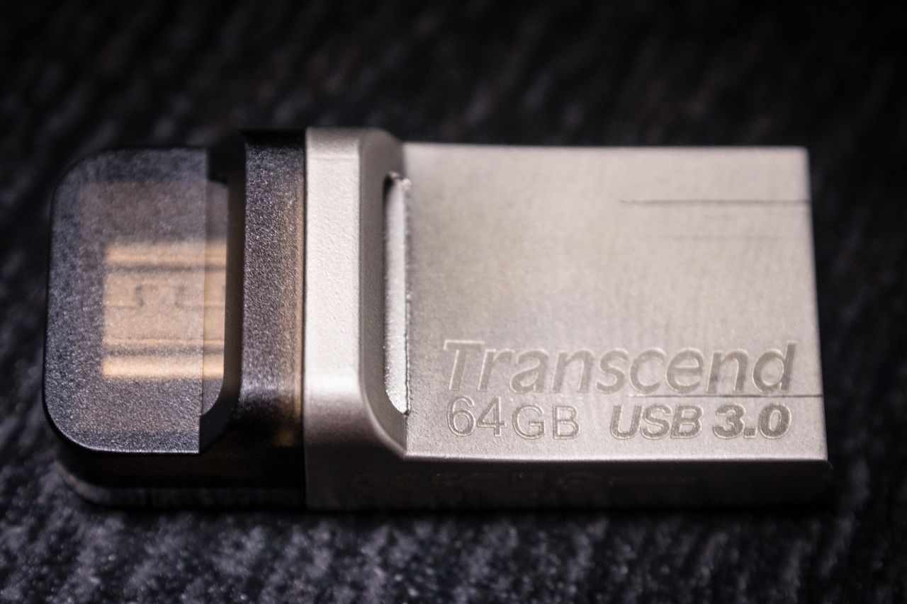 Transcend JetFlash 880S 64GB – mały ale szybki pendrive