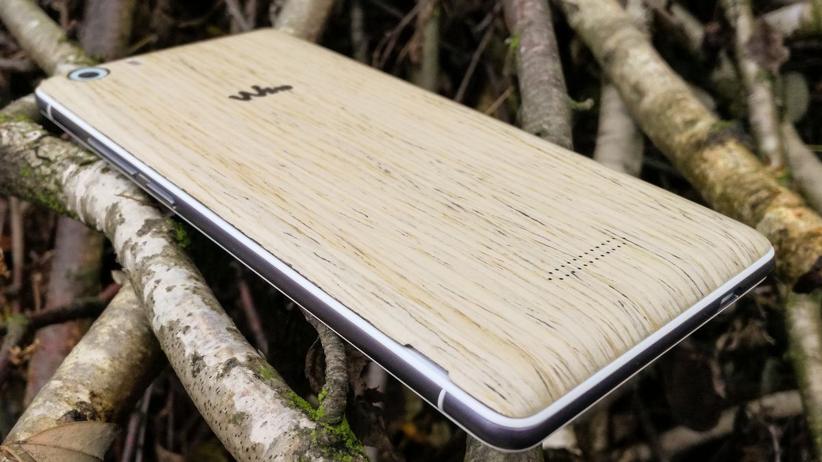 Wiko Fever SE – test drewnianego, świecącego w ciemności francuskiego smartfonu 1