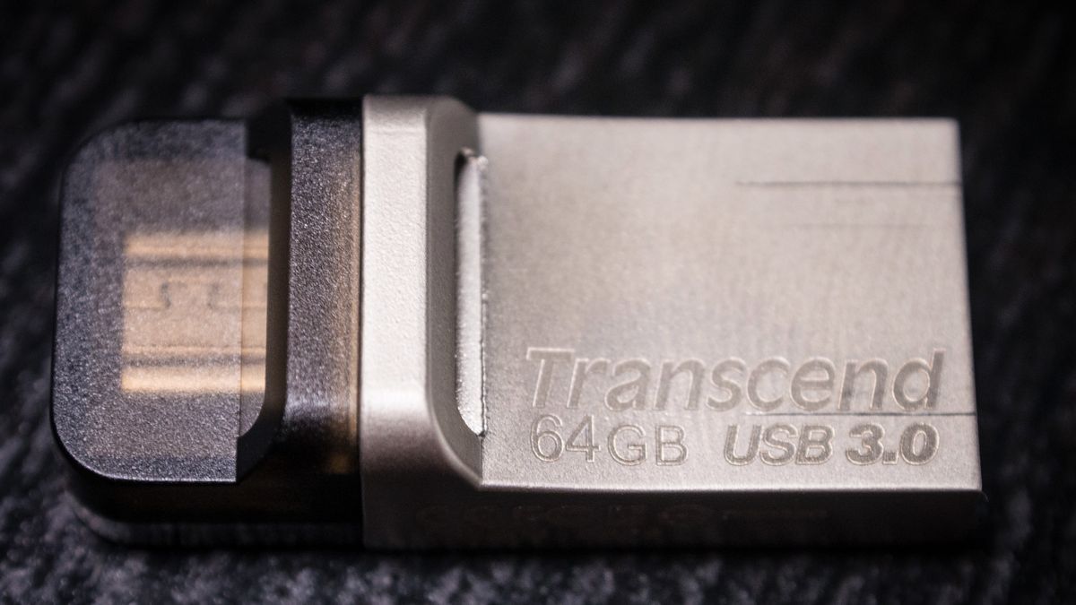 Transcend JetFlash 880S 64GB – mały ale szybki pendrive 1