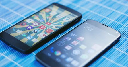 Google rozpoczyna testy własnej porównywarki smartfonów
