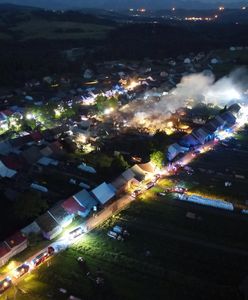 Pożar w Nowej Białej. Strażak relacjonuje akcję gaśniczą. "Dramatyczny obraz"