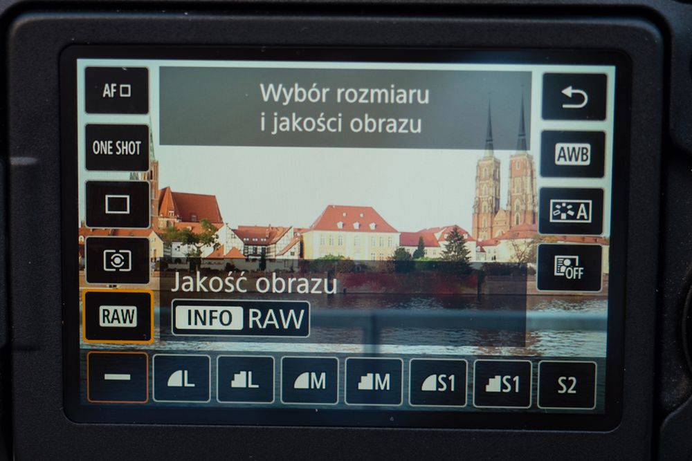 Canon EOS 6D Mark II - test następcy popopularnej pełnoklatkowej lustrzanki 24