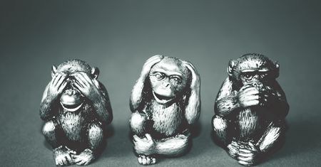 Moderacja Facebooka to farsa, do tego mocno przesunięta w prawo