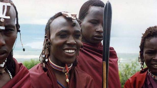 Kenijskie wkładki do butów - pomysłowy sposób na ładowanie telefonów 1