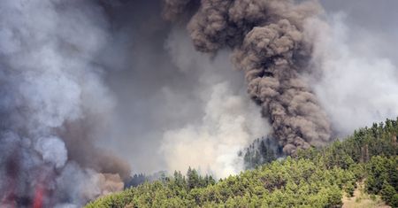 Wybuch wulkanu na wyspie La Palma. Co z turystami z Polski?