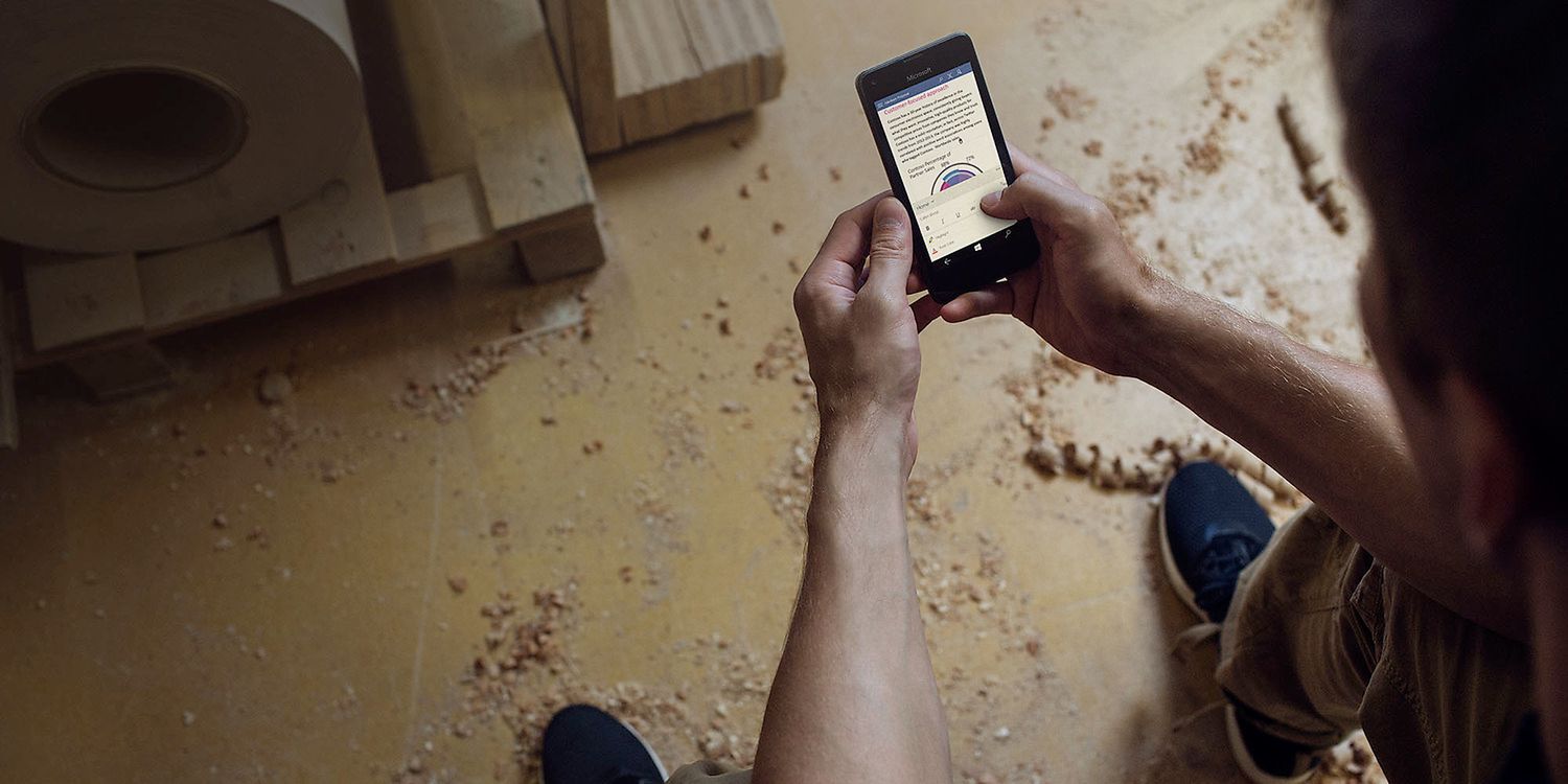 Microsoft Lumia 550 oficjalnie. Jest świetna, ale brakuje jej jednego elementu, żeby stać się hitem 7