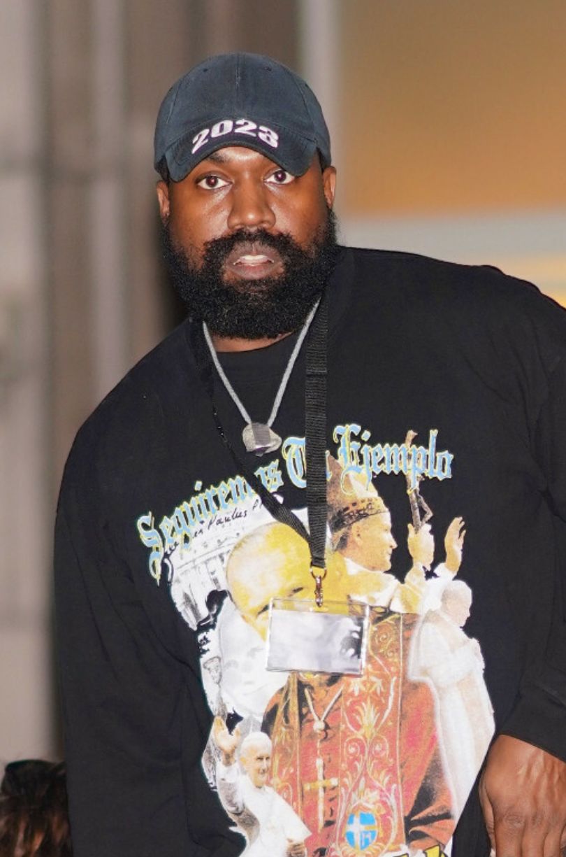 Kanye West pojawił się na pokazie w bluzie z Janem Pawłem II