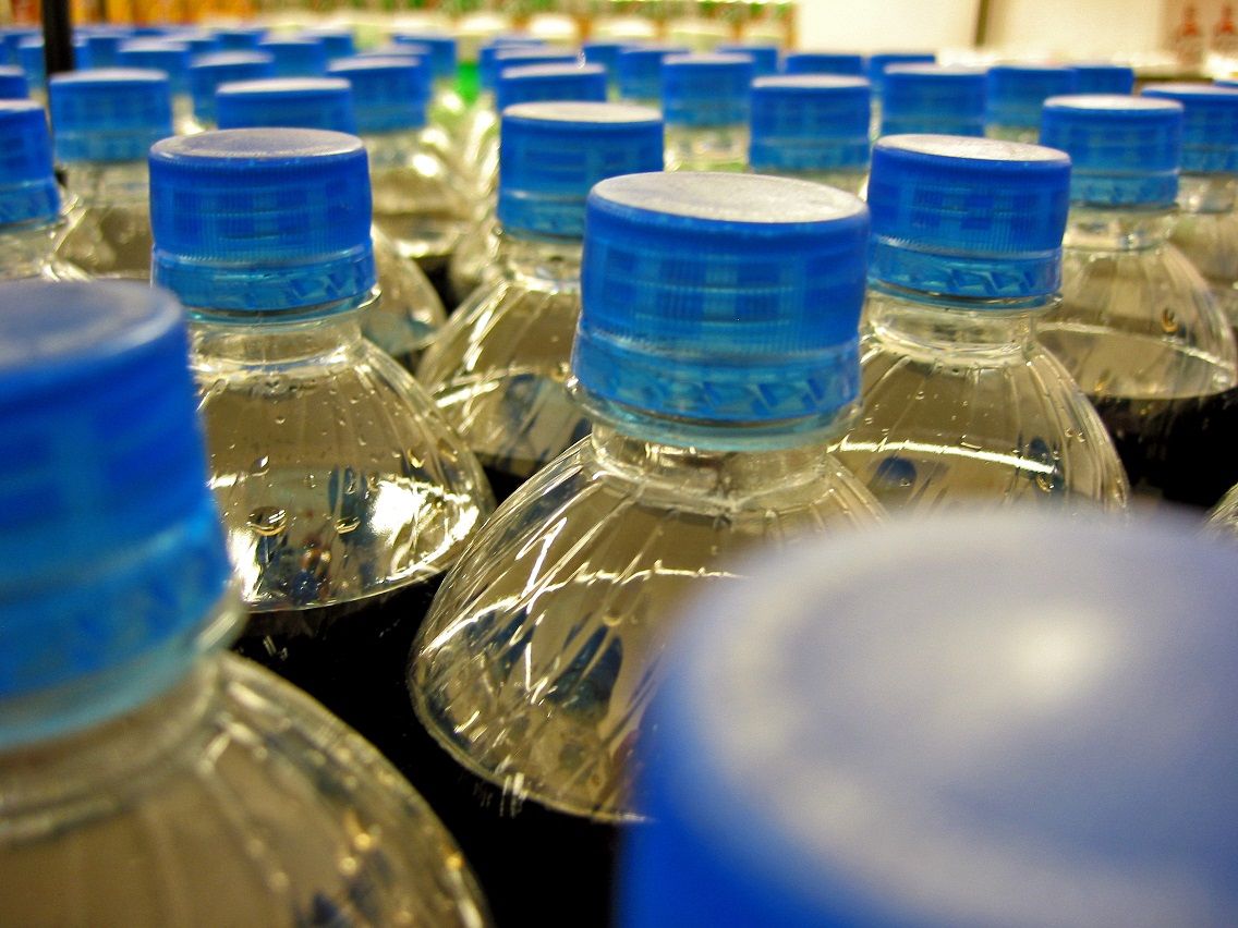 Uważaj na ten napój. Tak na organizm działa wypicie 330 ml