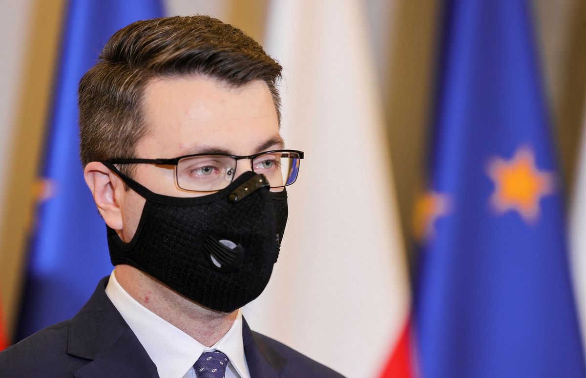Koronawirus. Rzecznik rządu Piotr Mueller komentuje sytuację epidemiczną w Polsce