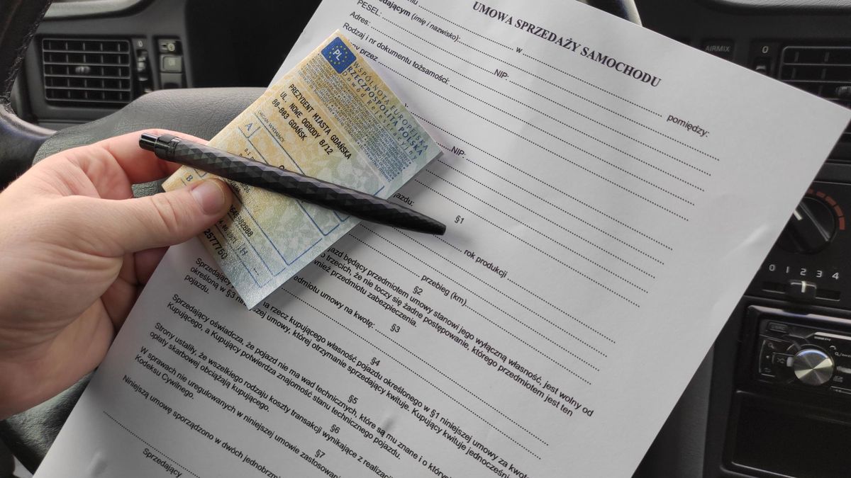 Za auto lepiej jest zapłacić przelewem - bezpieczniej i wygodniej