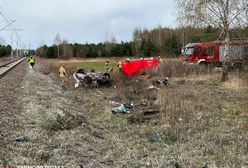 Wypadek na przejeździe kolejowym. Dziecko straciło rodziców