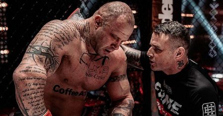 Niewiarygodna przemiana zawodnika Fame MMA. Pokazał zdjęcie z dzieciństwa