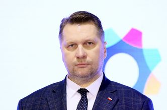 "Majteczki w kropeczki" w operze. Kontrola po urodzinach współpracownika Czarnka