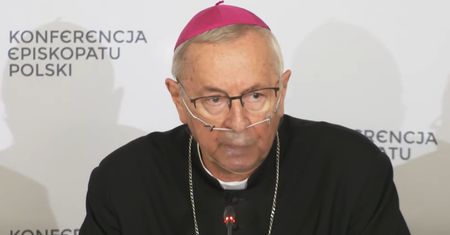 Stanowisko kościoła w sprawie obostrzeń. Abp. Gądecki apeluje do wiernych