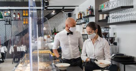 Obostrzenia pozostają. Restauratorzy: dla rządu już nie istniejemy!