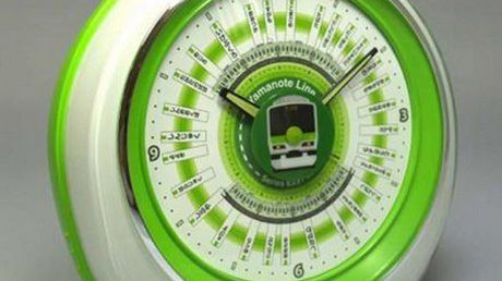 Japoński zegarek pokazujący czas pociągów 1