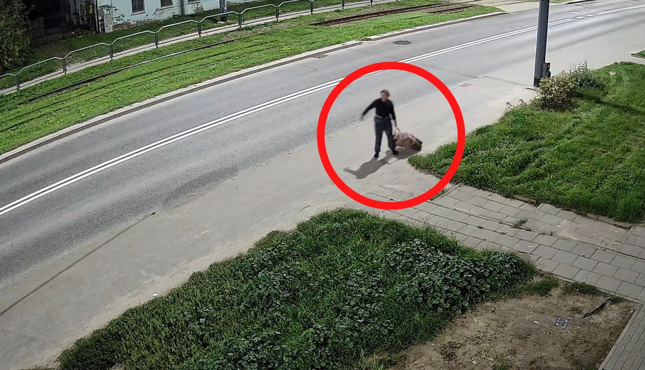 Kobieta nagrana o 0:40. Wstrząsające, co było w walizce