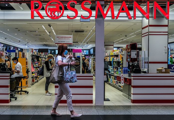 Rossmann wycofuje ze sklepów serię popularnych chipsów warzywnych