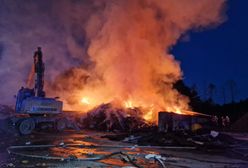 Pożar składowiska pod Otwockiem. Apel o zamykanie okien w domach