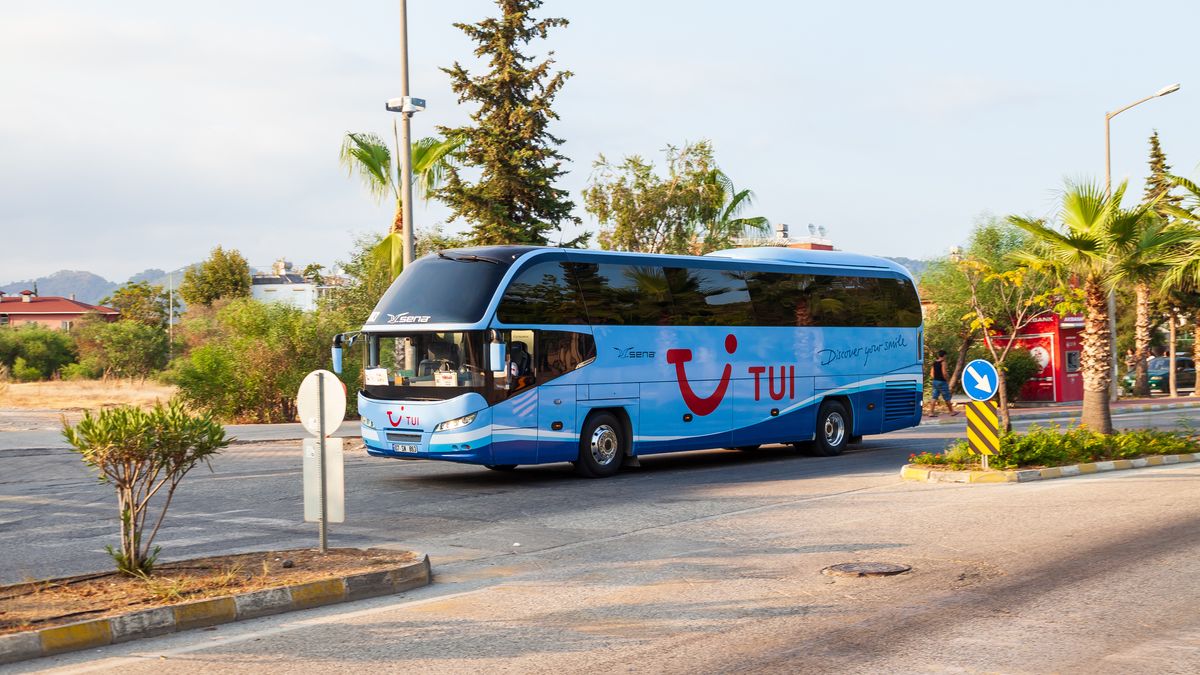 Według TUI, wcześniej wielu klientów płaciło za transfer autokarem do hotelu, ale z niego nie korzystało, wybierając taksówkę. 