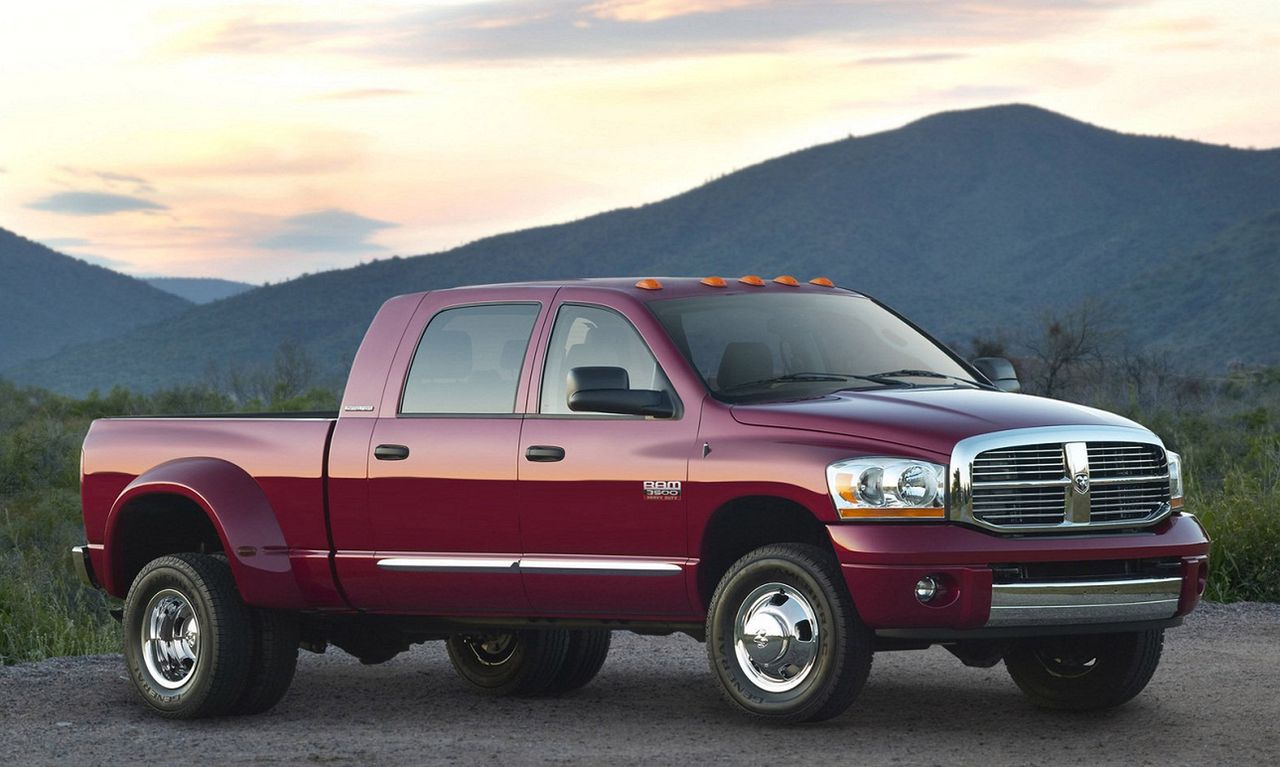 Dodge Ram 3500 (fot. pictures.topspeed.com)