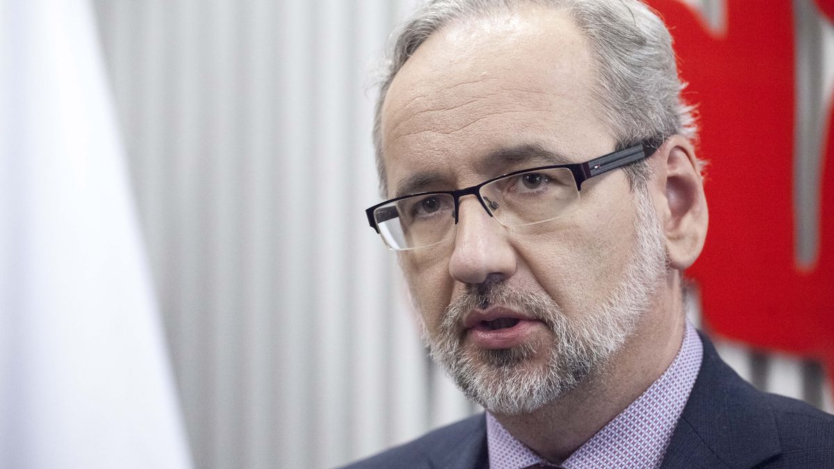 Adam Niedzielski seen during conference of the Minister of Health Adam Niedzielski and the President of the National 
Of the Secretariat of Healthcare KK NSZZ Solidarnosc Maria Ochman in Warsaw, Poland on June 29, 2021. (Photo by Maciej Luczniewski/NurPhoto via Getty Images)
