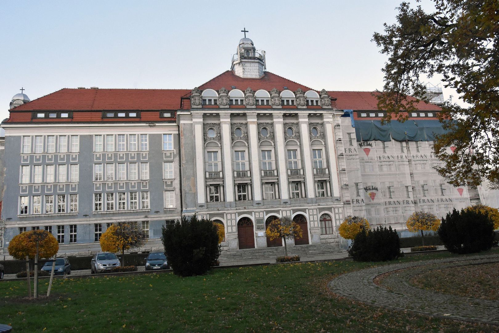 Kryzys powołań w kościele. Tylko dwóch nowych księży w Diecezji Legnickiej. Trwa rekrutacja do seminarium duchownego
