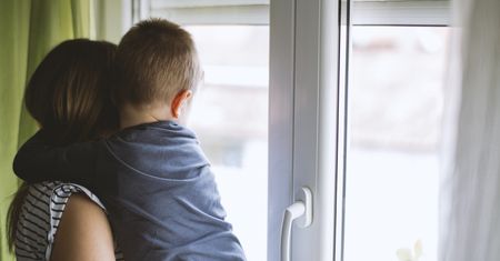 Matki, które nie kochają. "Nawiązanie relacji polega na wymianie emocjonalnej"