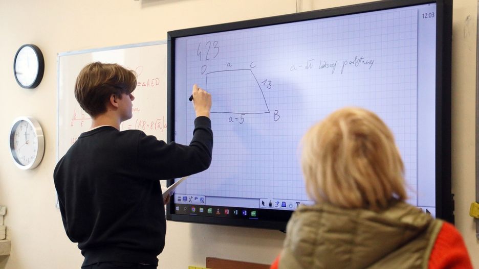 Potrzebni są nauczyciele przedmiotów ścisłych