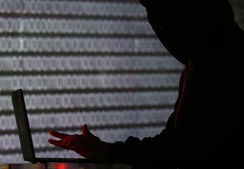 17-latek groził atakiem na szkołę. Filmik wygenerowała mu AI