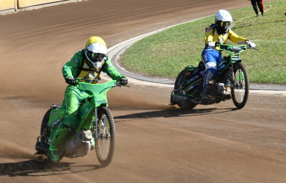 W pierwszym meczu tegorocznego sezonu U24 Ekstraligi stalowcy przegrali w Zielonej Górze 36:53.