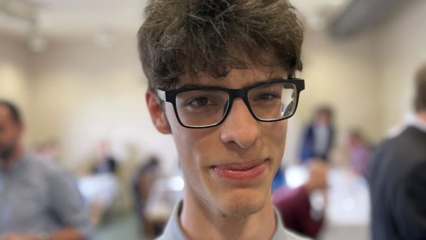 Śląskie. Uczeń XIV LO im. Stanisława Staszica w Warszawie Jakub Wróbel zwyciężył w finale 64. Olimpiady Astronomicznej w Chorzowie.