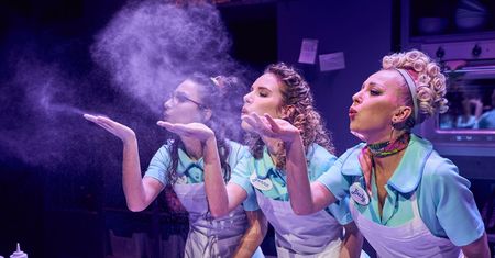 "Waitress" w Teatrze Muzycznym Roma. Dobrze upieczony spektakl [RECENZJA]