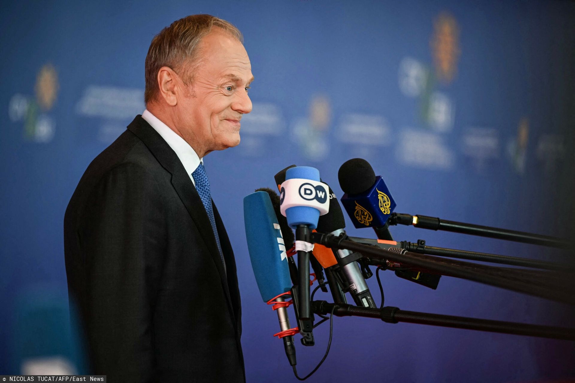 Poparcie dla rządu Tuska rośnie, ale wciąż mniej niż opozycja