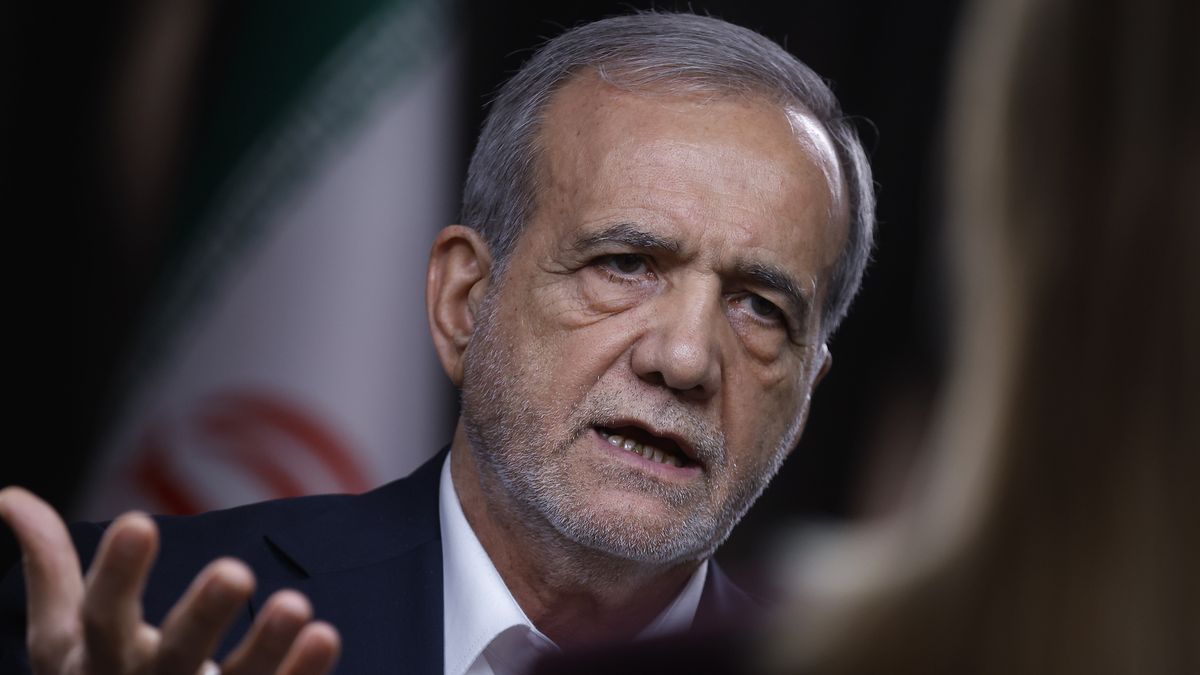 NEW YORK, NEW YORK - SEPTEMBER 25: Iranian President Masoud Pezeshkian speaks with Fox News Channel's journalist Martha MacCallum during an interview on September 25, 2025 in New York City. (Photo by John Lamparski/Getty Images)