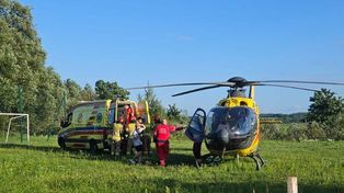 Warmia: Motocyklista wjechał w dwie dziewczynki idące poboczem