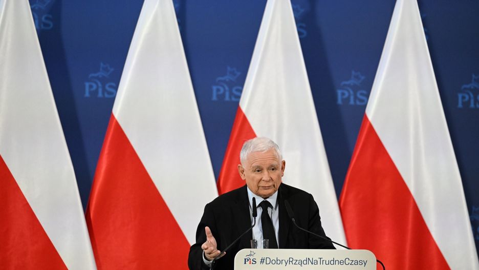 Prezes Prawa i Sprawiedliwości Jarosław Kaczyński podczas spotkania z mieszkańcami w Stalowej Woli.