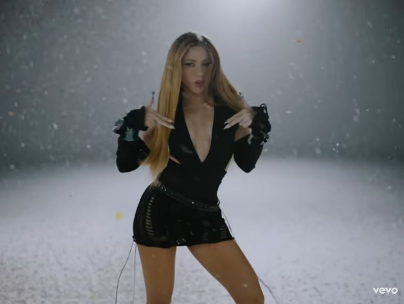 Shakira uderza w Gerarda Pique w kolejnej piosence