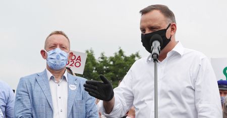 Szwalnia, której nie ma. Prezydent zapowiadał sukces i miliony maseczek, ale maszyny nie ruszyły