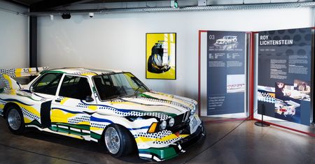 Aż 11 BMW Art Carów na jednej wystawie. Trwają obchody 50. urodzin legendarnej serii aut