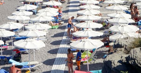Coraz więcej dziewiczych plaż. Grecja poszerza listę o 250 miejsc